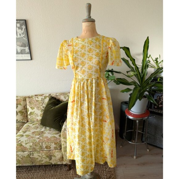 Vintage Handmade Dress 60s 70s Women's Yellow Cotton Blend Floral A Line Mod XS - Picture 1 of 9